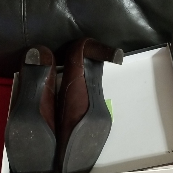 Shoes - Picture 4 of 5